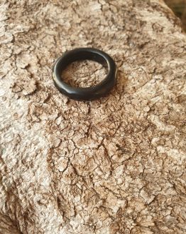 ANILLO FACETADO BASALTO