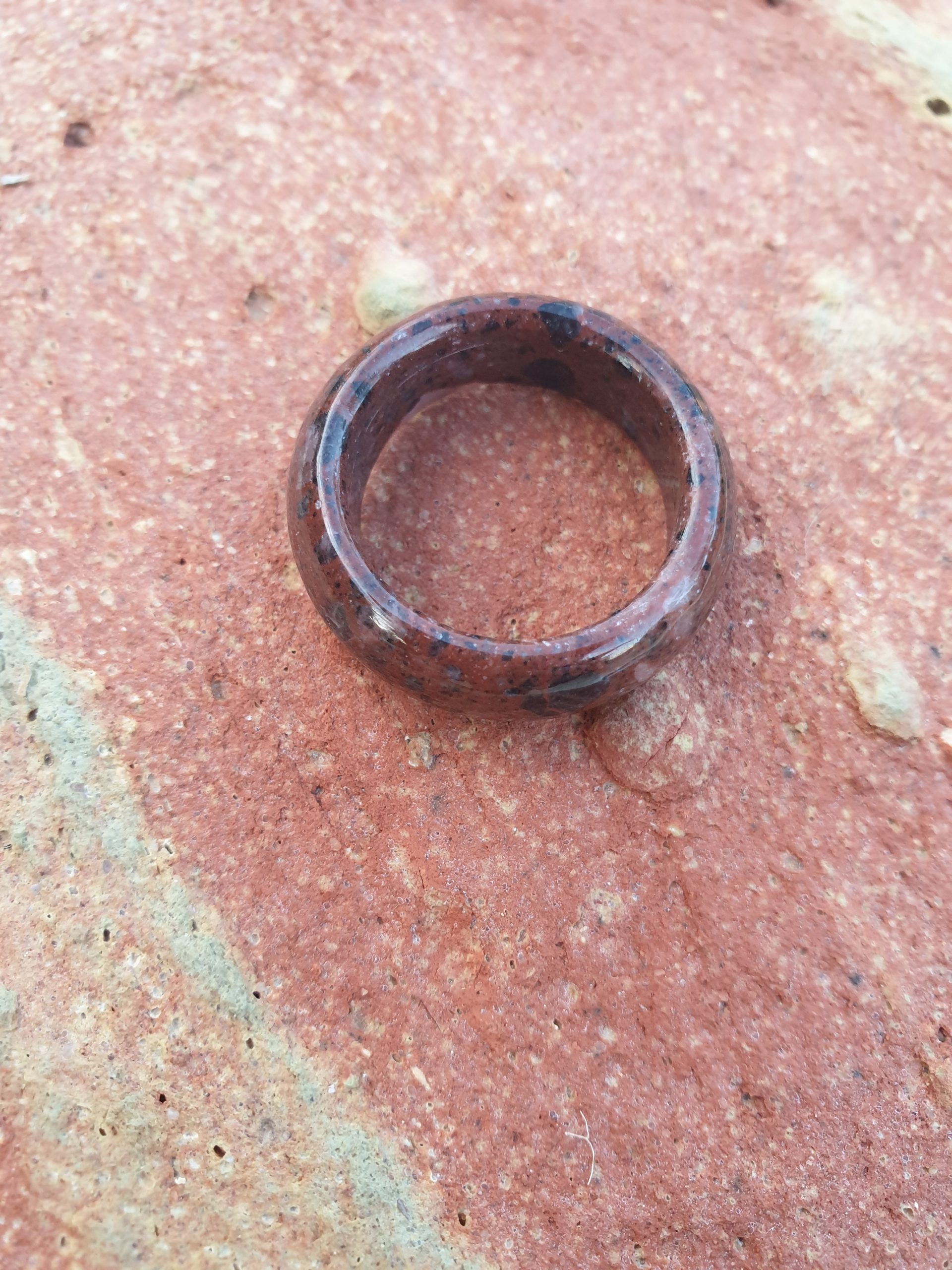 ANILLO LISO JASPE SARDO